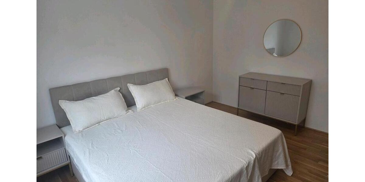 Erdgeschoßwohnung Frankfurt am Main Bockenheim - 3 Zimmer, 100 m&sup2;, 1.850&euro; | Angebot:25222692