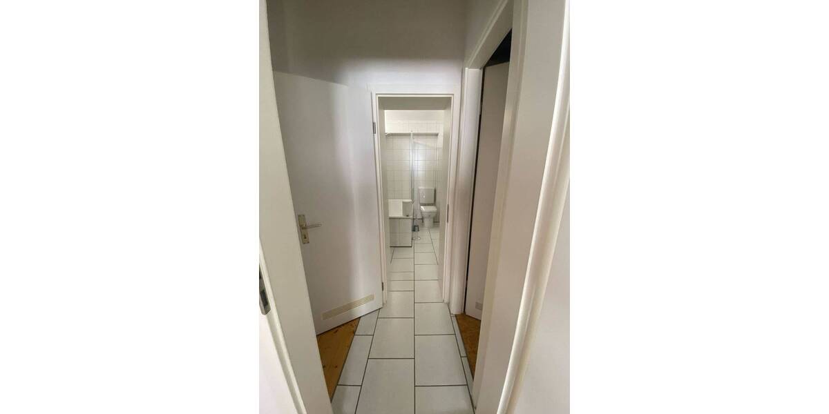 Etagenwohnung Mainz Weisenau - 2 Zimmer, 65 m&sup2;, 900&euro; | Angebot:26879012