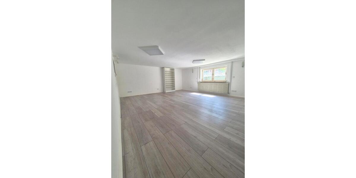 Erdgeschoßwohnung Bischofsheim - 4.5 Zimmer, 143 m&sup2;, 1.790&euro; | Angebot:26221976