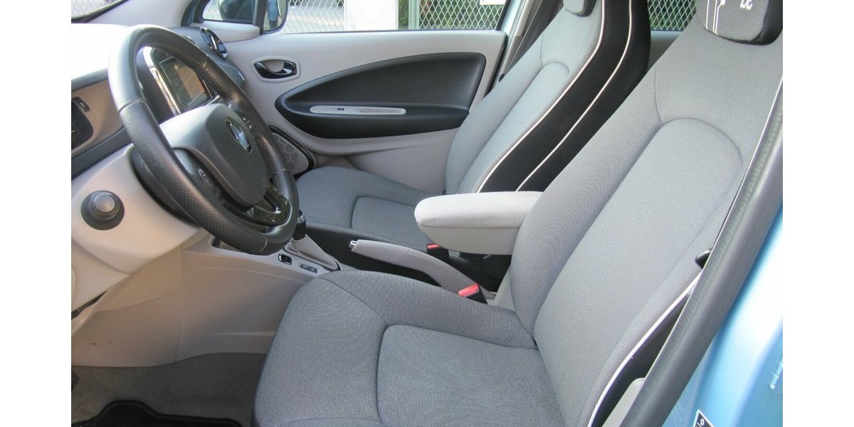 Renault ZOE Intens SOH 90% 64.000 km 5.960 &euro; Schwalbach/Taunus 65824