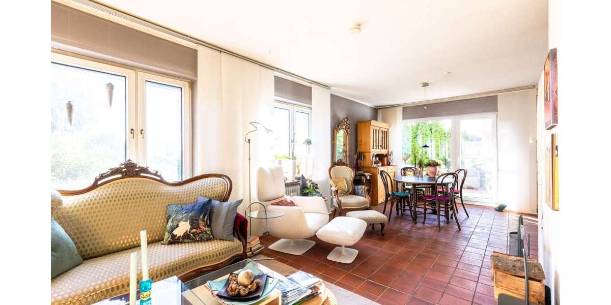 Haus zum Kaufen in Taunusstein Wehen 349.000 € 164 m² 10 zimmer