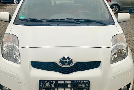 Toyota Yaris 162.700 km 4.400 € Kelsterbach 65451