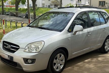 Kia Carens 213.000 km 3.190 &euro; rüsselsheim 65428
