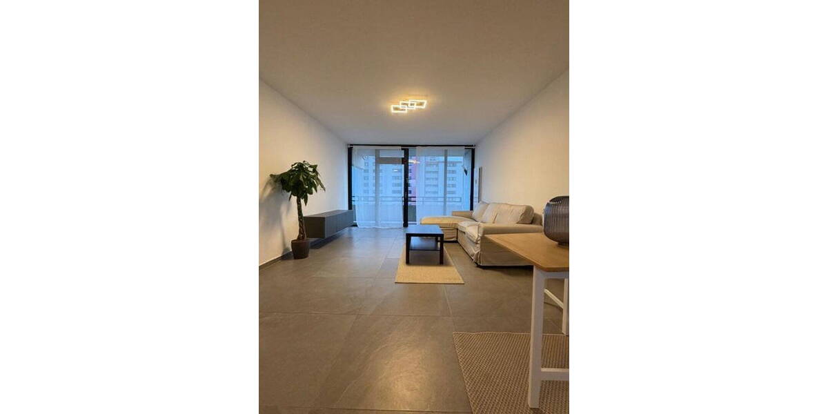 Etagenwohnung Wiesbaden Biebrich - 2 Zimmer, 65 m&sup2;, 1.450&euro; | Angebot:26388940