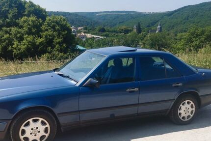 Mercedes-Benz 230 255.700 km 4.700 € Aarbergen 65326