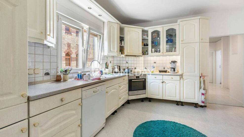 Großzügige 5-Zimmer-Etagenwohnung mit Balkon und Garage in gefragter Lage von Eppstein-Niederjosbach 5 zimmer