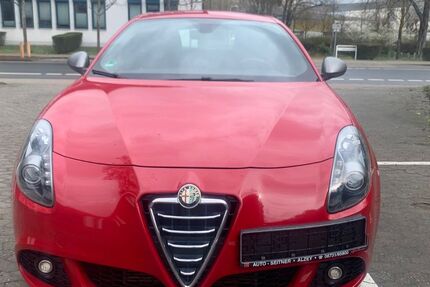 Alfa Romeo Giulietta 151.073 km 4.599 &euro; Mainz-Kastel 55252