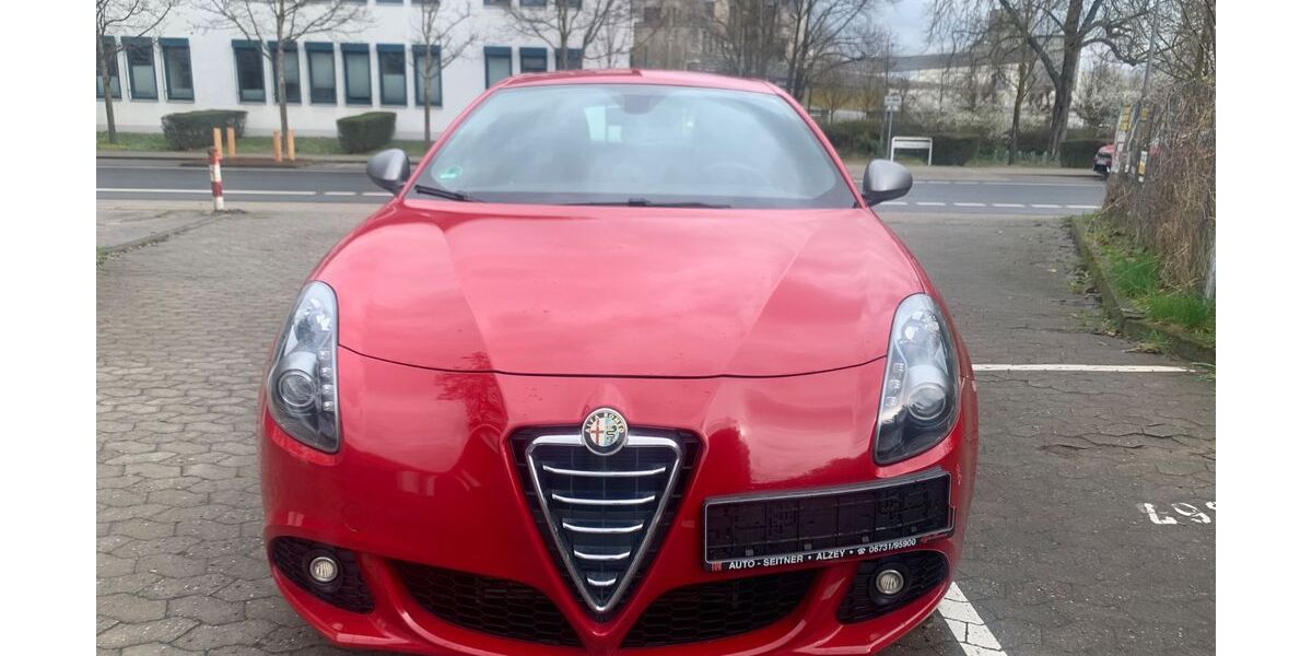 Alfa Romeo Giulietta 151.073 km 4.599 &euro; Mainz-Kastel 55252