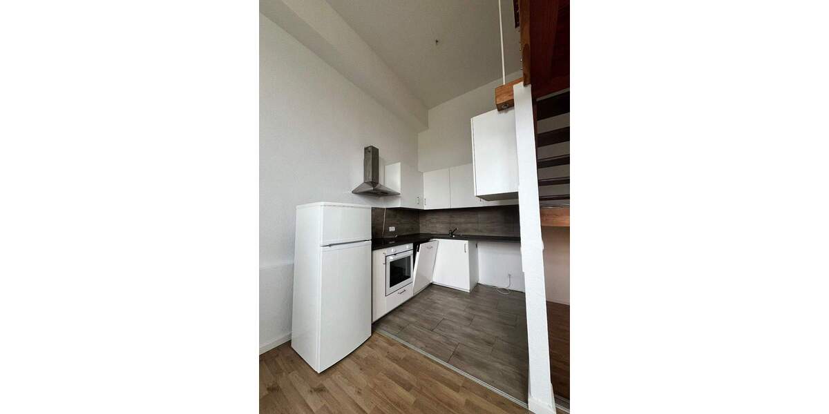 Etagenwohnung Wiesbaden Mitte - 2 Zimmer, 100 m&sup2;, 1.200&euro; | Angebot:25778336