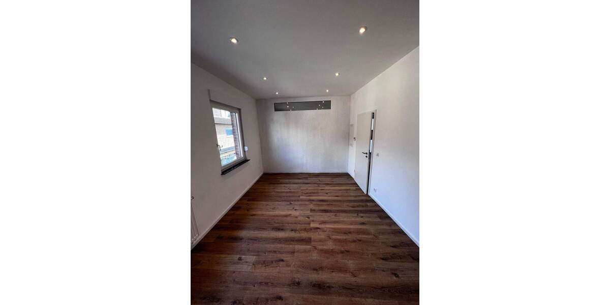 Etagenwohnung Wiesbaden Mainz-Kostheim - 4 Zimmer, 146 m&sup2;, 2.100&euro; | Angebot:26435757