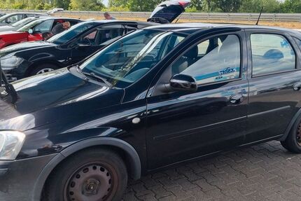 Opel Corsa 187.000 km 2.000 &euro; Rüsselsheim 65428