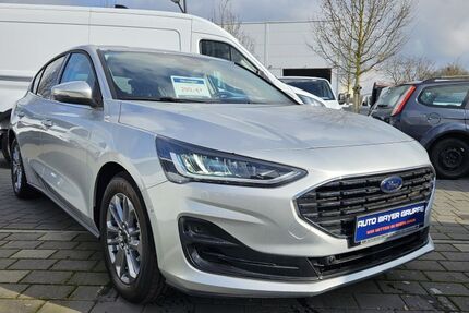 Ford Focus 1.001 km 30.930 € Wiesbaden 65203