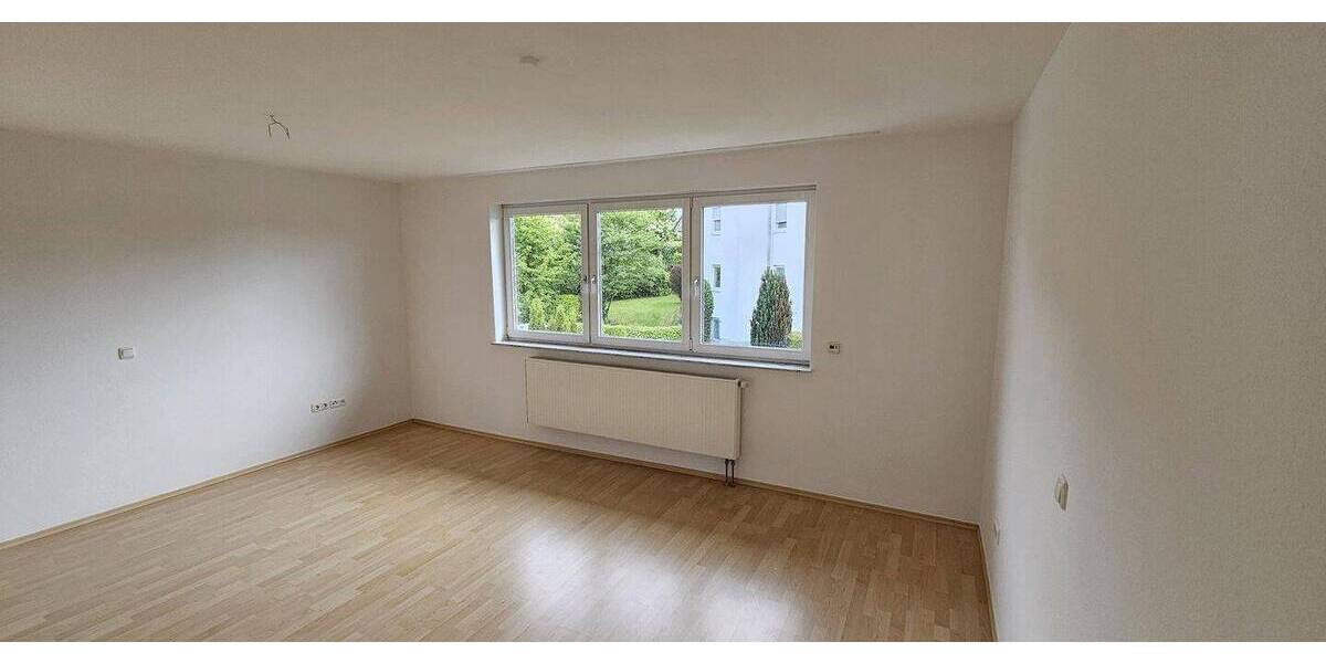 Doppelhaushälfte Taunusstein-Wehen Wehen - 6 Zimmer, 178 m&sup2;, 2.100&euro; | Angebot:26886571