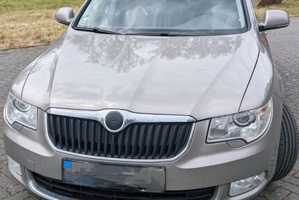 Skoda Superb 293.300 km 5.000 &euro; Hünfelden 65597