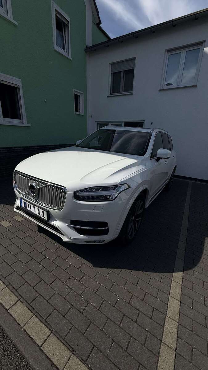 Volvo XC90 197.000 km 26.100 € Bad Camberg 65520