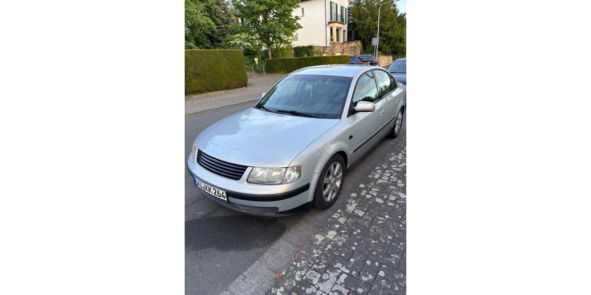 VW Passat 277.000 km 1.200 &euro; Wiesbaden 65203