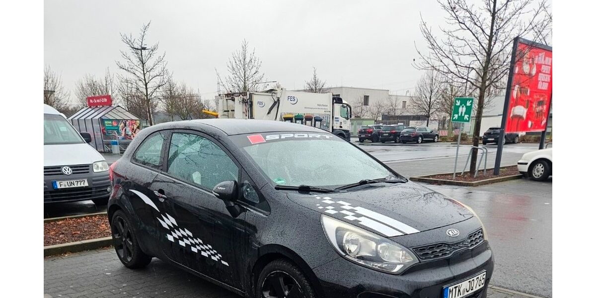 Kia Rio 118.000 km 4.900 € Kronberg am Taunus 61476