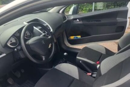 Peugeot 207 218.000 km 1.250 &euro; Wiesbaden 65183