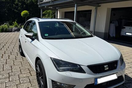 Seat Leon 213.889 km 8.450 &euro; Berndroth 56370
