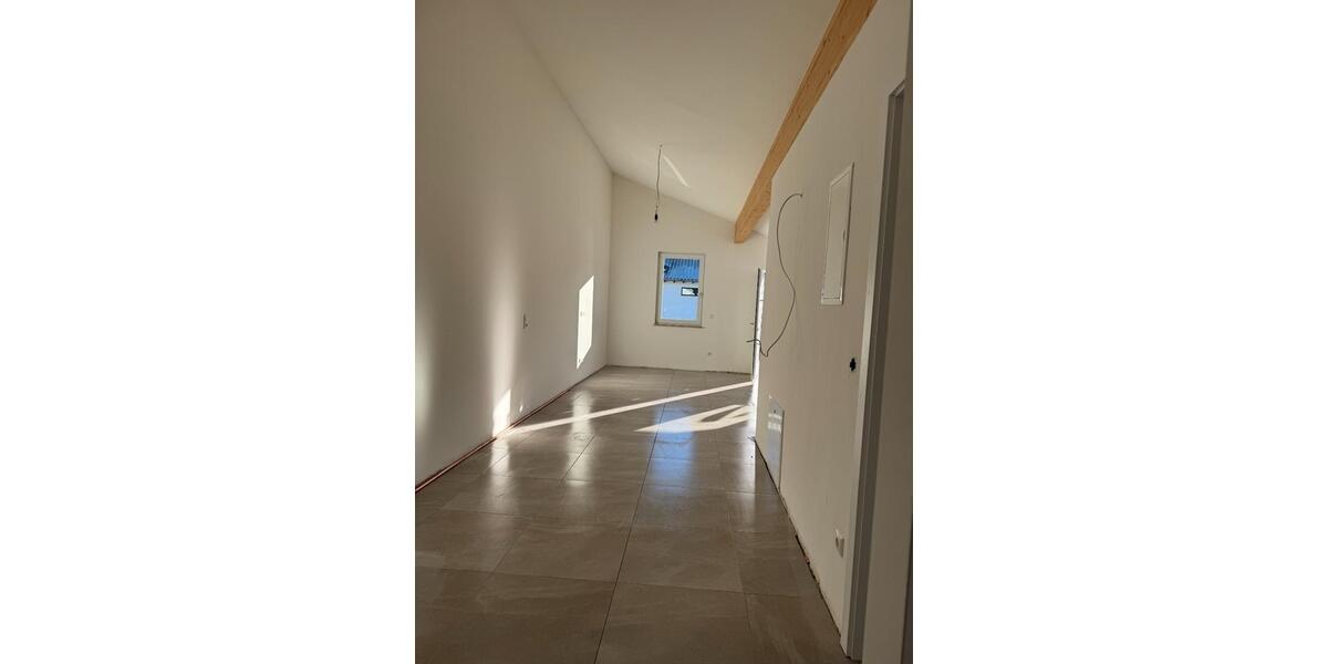 3-Zimmer-Dachgeschosswohnung mit großem Balkon (Neubau) 3 zimmer