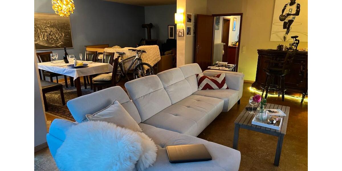 Reihenhaus Bad Schwalbach - 7 Zimmer, 250 m&sup2;, 1.500&euro; | Angebot:25539659