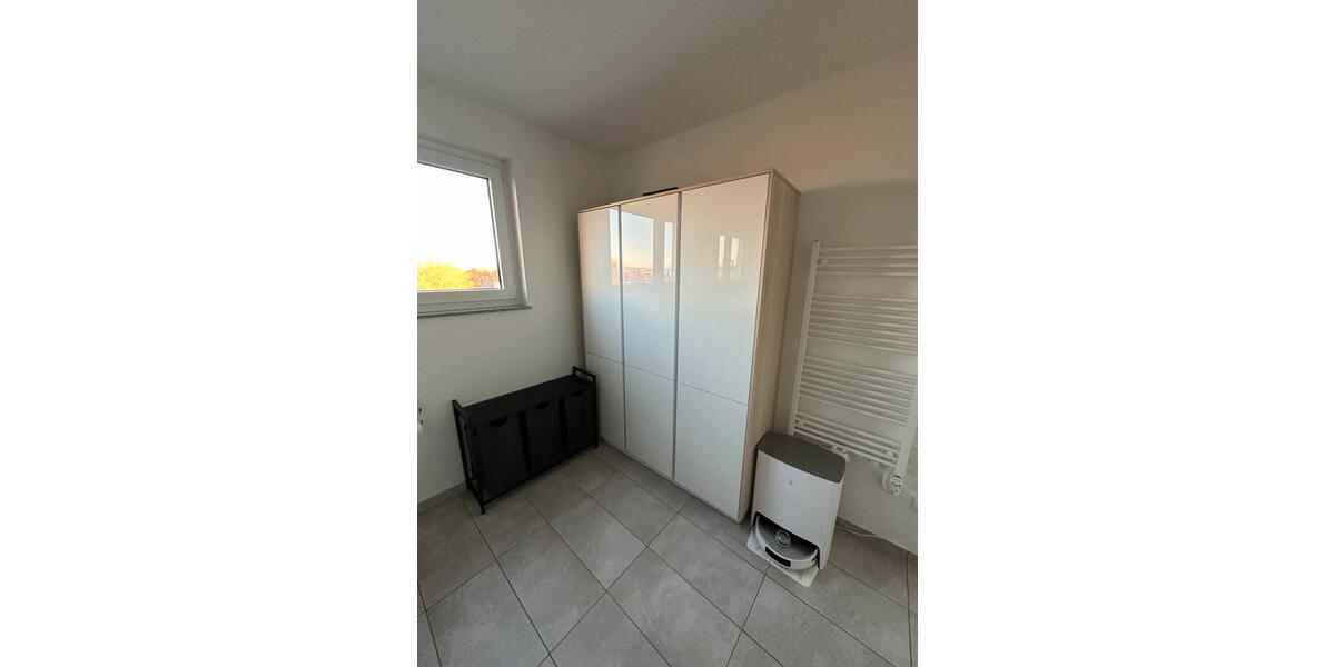 Hochwertige teilmöblierte 3-Zimmer-Etagenwohnung mit Balkon! 3 zimmer