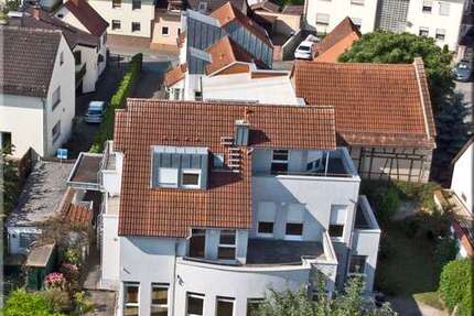 Haus zum Kaufen in Oberursel 1.249.000 € 345 m² 10 zimmer