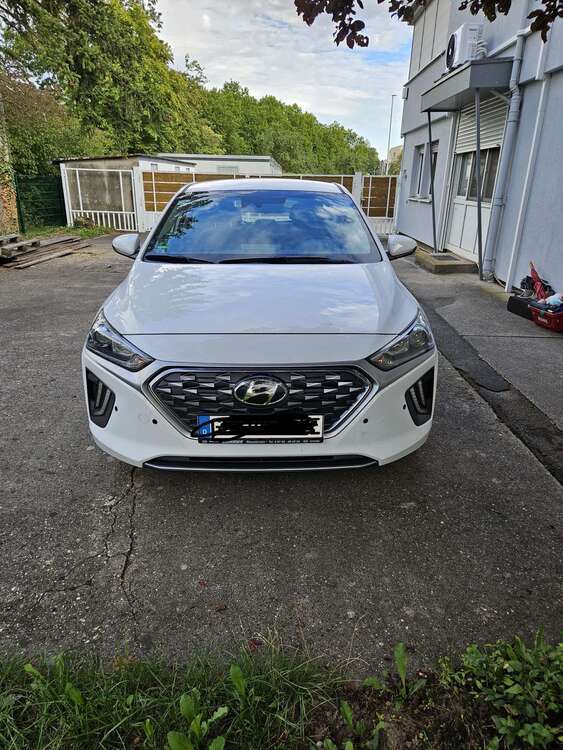 IONIQ