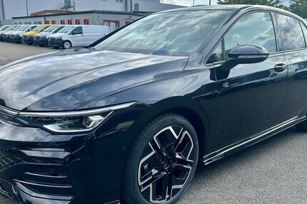 VW Golf 1.5 eTSI 110 kW R-Line 1.001 km 33.900 &euro; Mainz 55122