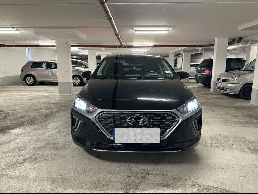 IONIQ