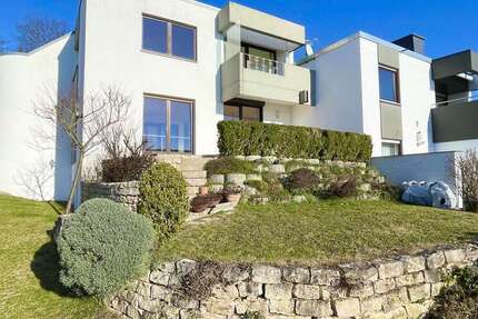 Haus zum Mieten in Schlangenbad Georgenborn 2.050 € 159.59 m² 4 zimmer