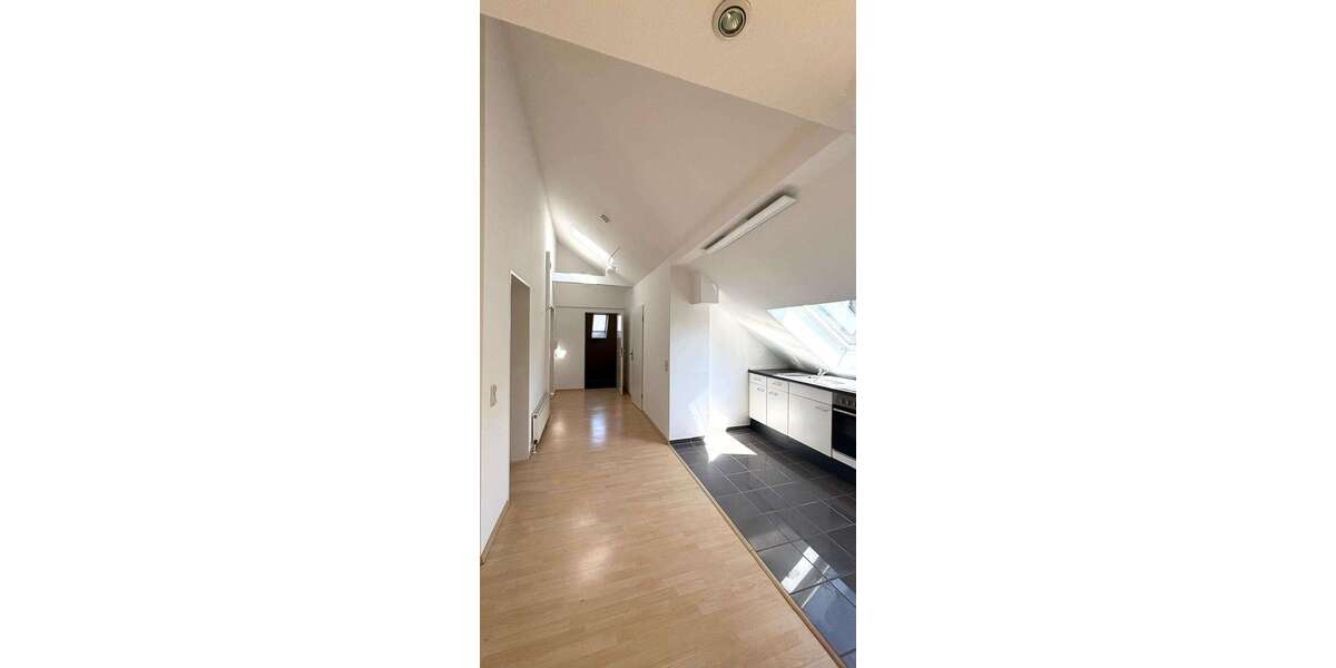 Etagenwohnung Frankfurt Bockenheim - 2 Zimmer, 85 m&sup2;, 1.100&euro; | Angebot:26266895