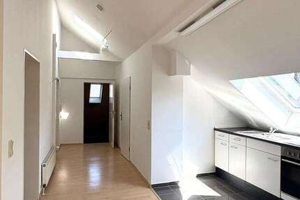 Wohnung Frankfurt Bockenheim - 2 Zimmer, 85 m&sup2;, 1.100&euro; | Angebot:26266895