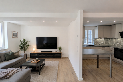 Haus Wiesbaden Biebrich - 4 Zimmer, 110 m&sup2;, 1.848&euro; | Angebot:26566368