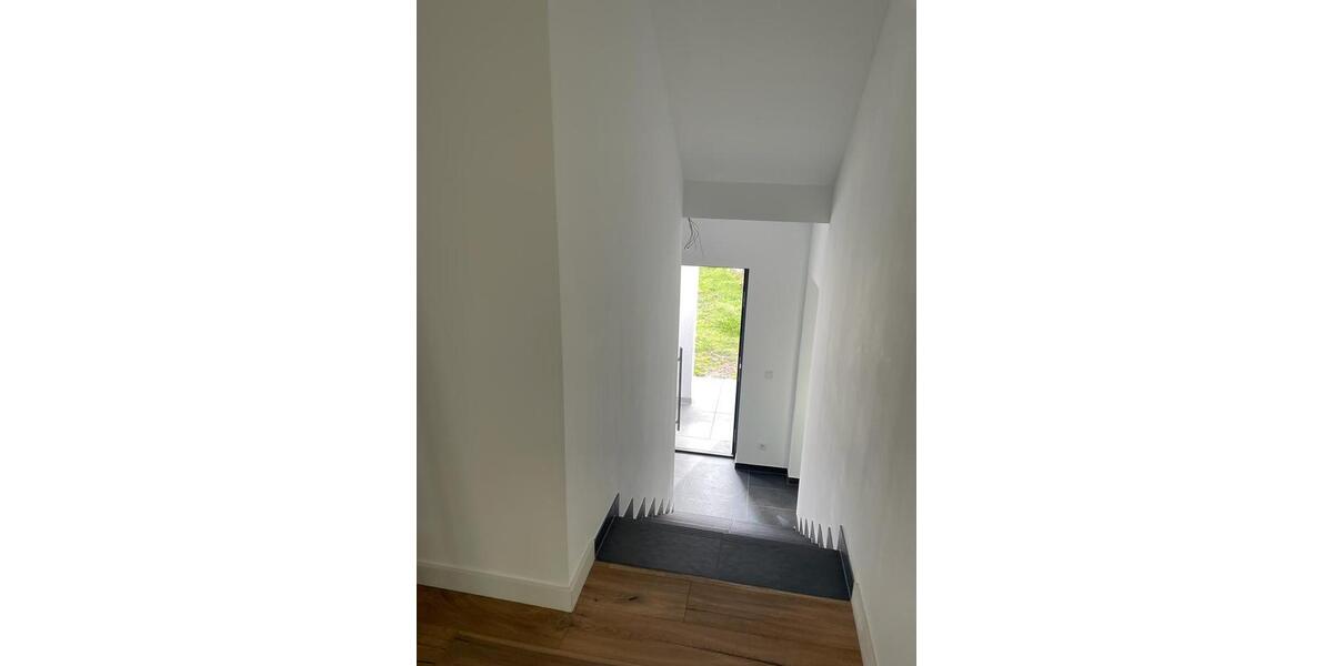 Erdgeschoßwohnung Bad Soden am Taunus - 2 Zimmer, 98 m&sup2;, 1.500&euro; | Angebot:24395405