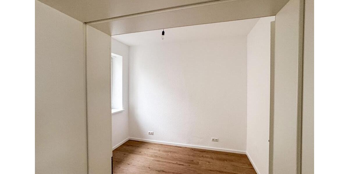 Erstbezug nach Sanierung: Moderne Praxis- oder Bürofläche mit eigenem Zugang zimmer