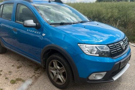 Dacia Sandero 124.987 km 7.999 &euro; Wiesbaden 65203