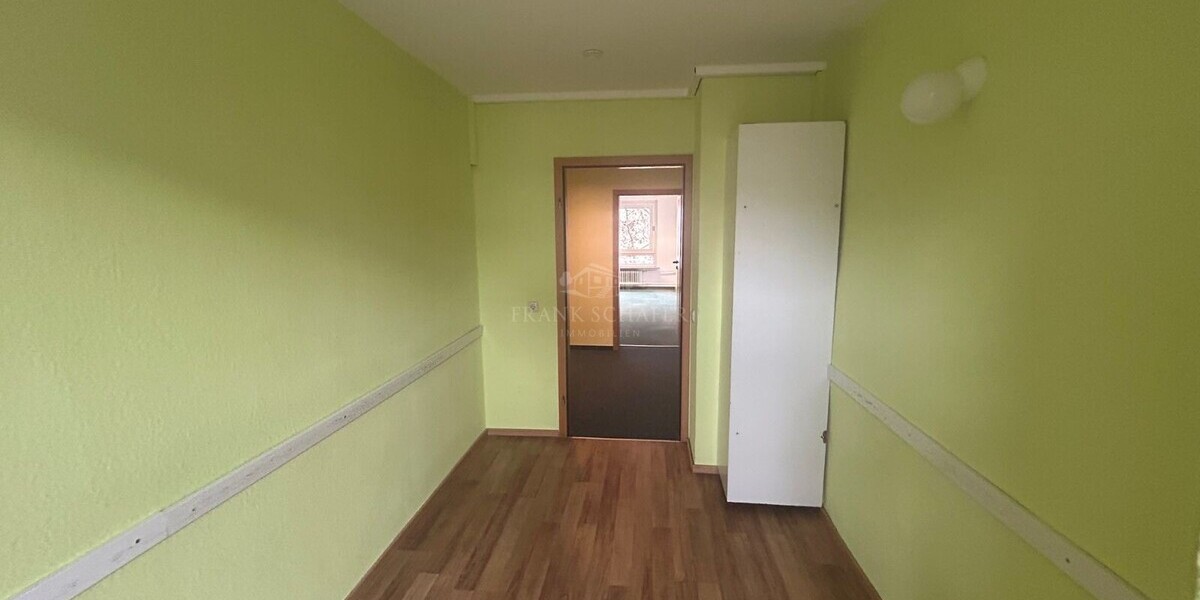 Gepflegte Bürofläche mit ca. 180m², sofort bezugsfrei, Nähe RheinChristuskirche - - Gewerbeobjekt Mainz | Angebot:26278106