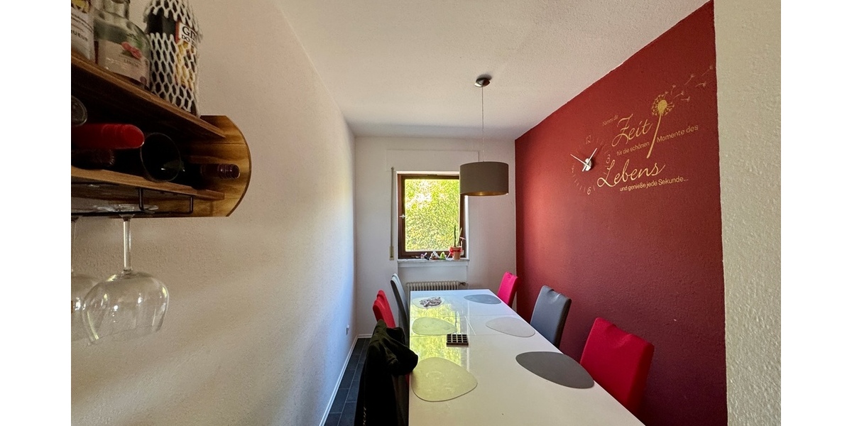 Kelkheim - Ruppertshain: Kapitalanlage! Vermietetes Einfamilienhaus in Ruhelage! 7 zimmer