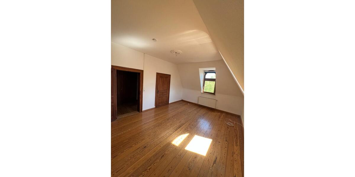 Etagenwohnung Wiesbaden Südost - 3 Zimmer, 110 m&sup2;, 1.700&euro; | Angebot:26365812
