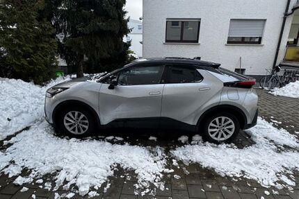 Toyota C-HR 13.700 km 32.000 &euro; Kelkheim 65779