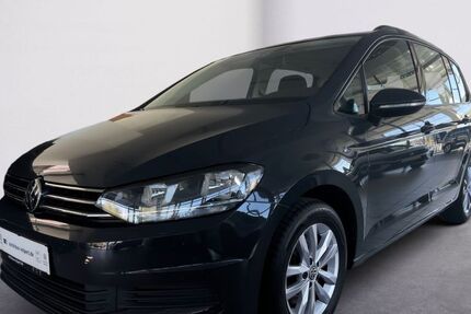VW Touran 77.233 km 20.980 &euro; Bad Soden 65812