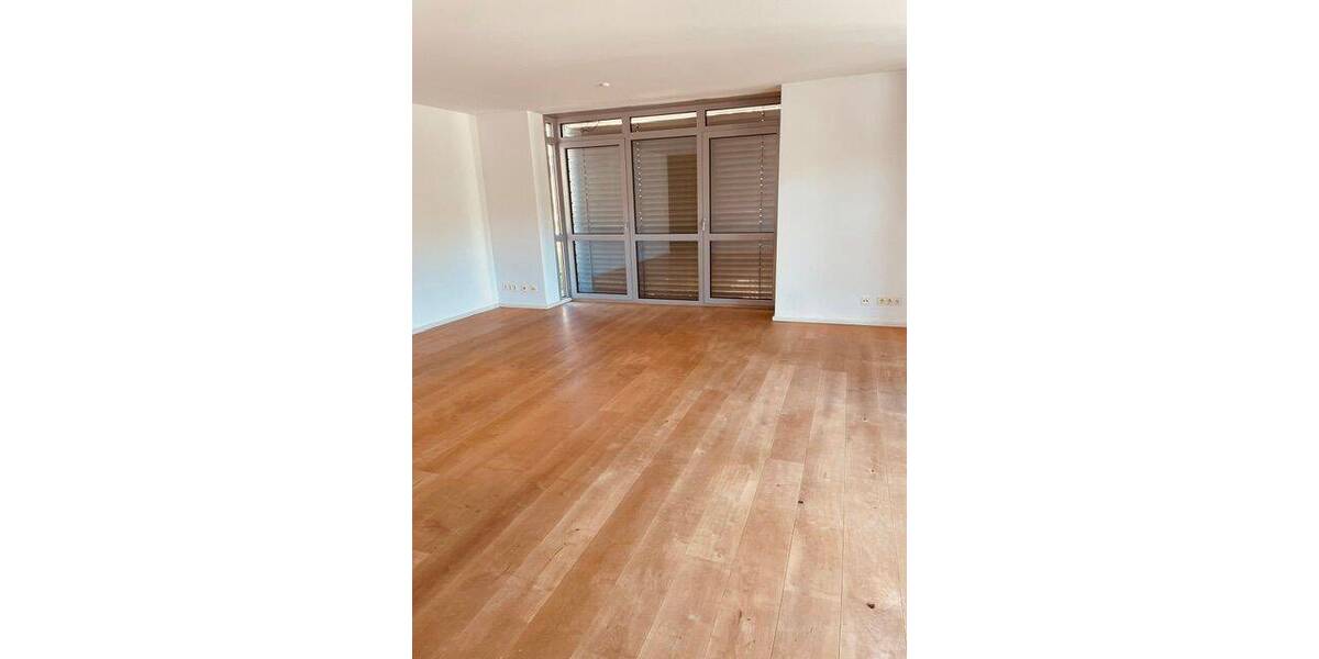 Etagenwohnung Wiesbaden Sonnenberg - 3 Zimmer, 93 m&sup2;, 1.450&euro; | Angebot:26930276
