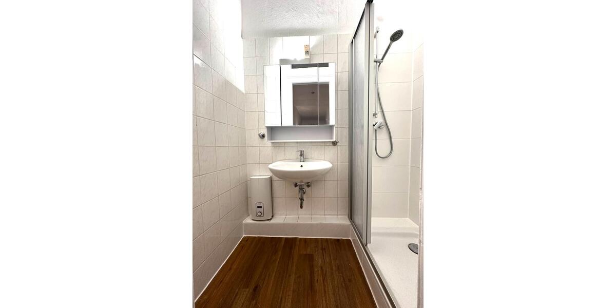 Dachgeschoßwohnung Wiesbaden Bierstadt - 3 Zimmer, 71 m&sup2;, 1.200&euro; | Angebot:26346554