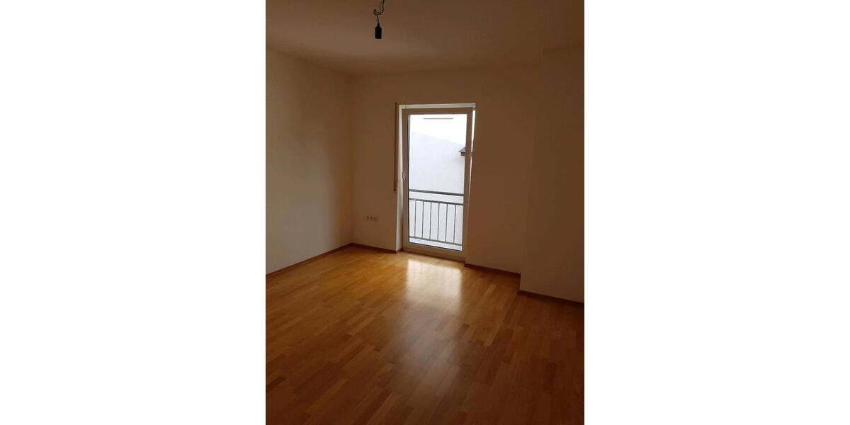 Erdgeschoßwohnung Kiedrich - 4 Zimmer, 98 m&sup2;, 1.350&euro; | Angebot:26604154