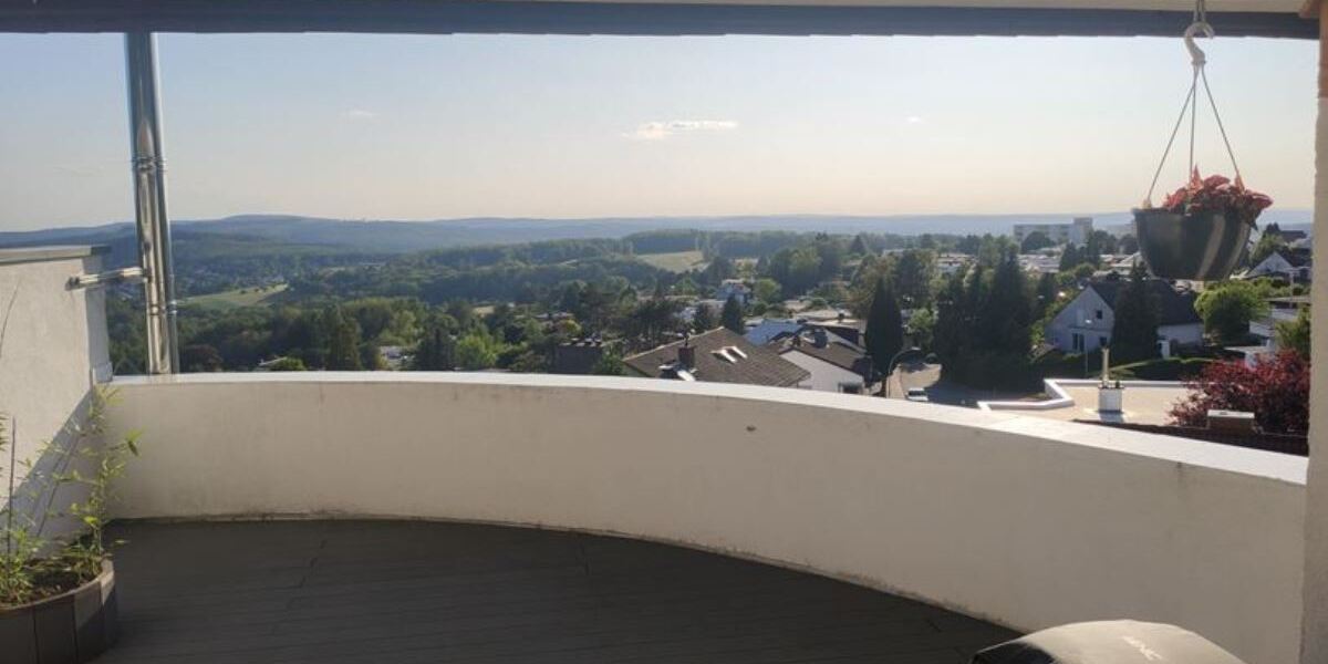 Glashütten: Einzigartiges Architektenhaus am Sonnenhang mit beeindruckendem Fernblick. - Doppelhaushälfte Glashütten | Angebot:26190652