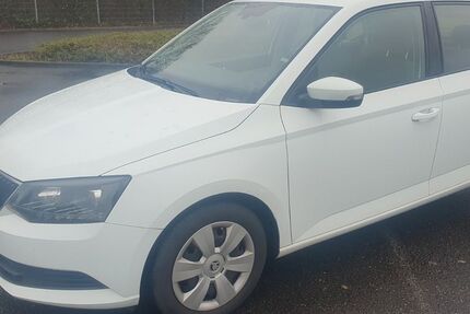 Skoda Fabia 124.100 km 8.500 &euro; Wiesbaden 65205
