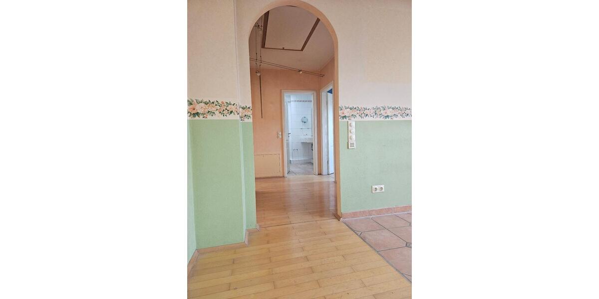 Dachgeschoßwohnung Idstein - 3 Zimmer, 74 m&sup2;, 199.000&euro; | Angebot:26994100