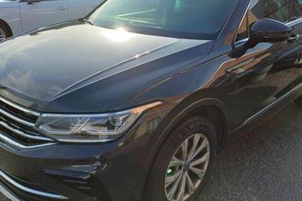 VW Tiguan 247.000 km 21.500 &euro; Schlangenbad 65388