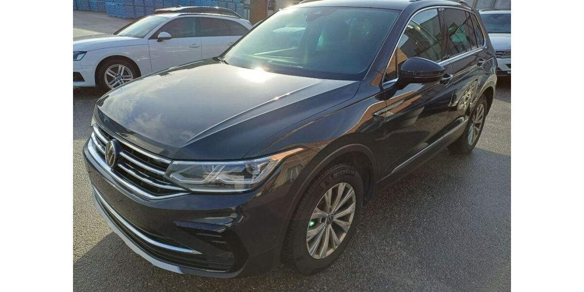 VW Tiguan 247.000 km 21.500 &euro; Schlangenbad 65388